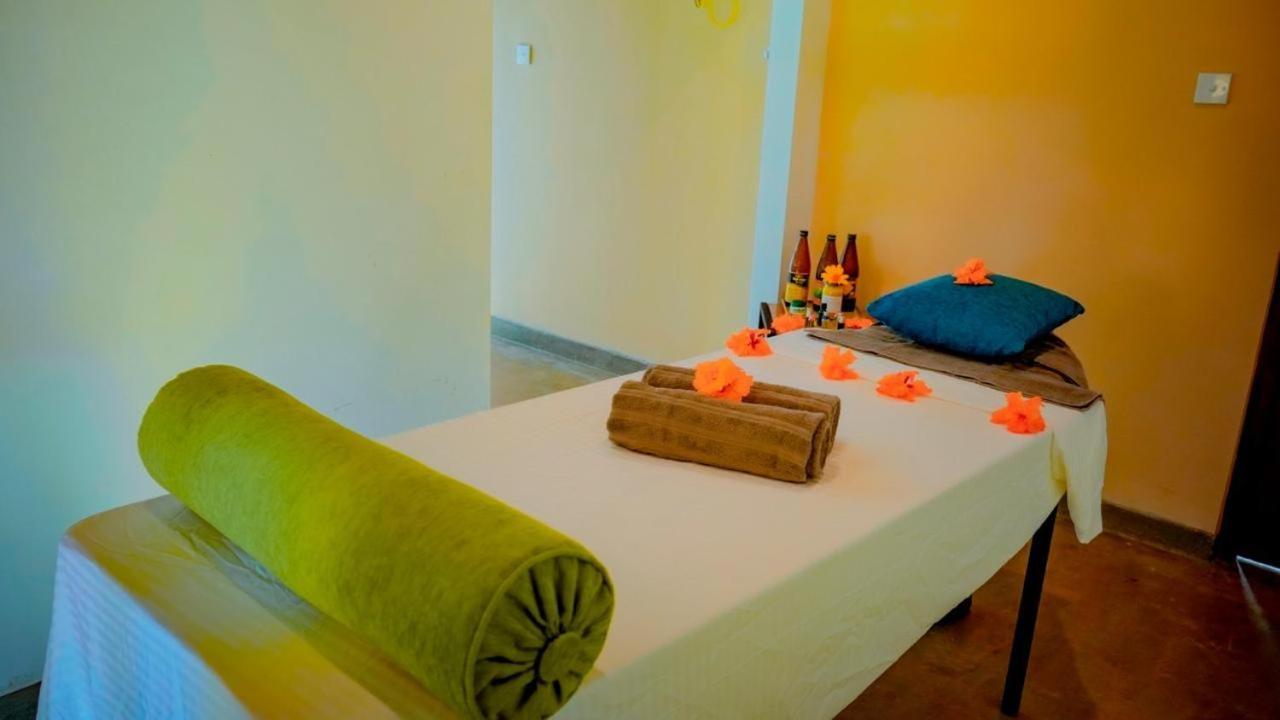 Ayuwaters All Inclusive Yoga And Ayurveda Hotel Bentota Exterior photo